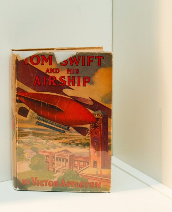 Tom Swift and His Air Ship hardcover in original dust jacket [1929] First edition, later printing Children’s series book #3