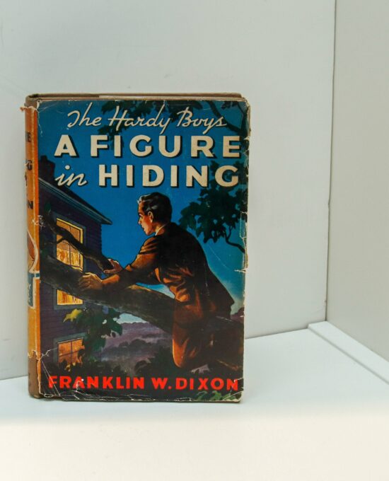 Hardy Boys #16 “A Figure in Hiding” [1948] This is the 1948a-15 printing as per Carpentieri & Mular