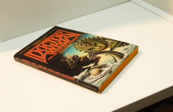 Doctor Who vintage paperback "Doctor Who and the Loch Ness Monster" [1979] First edition The Doctor battles the dread Zygons! - Image 3