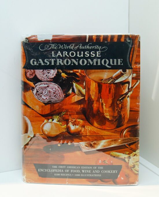 c1963 The Larousse Gastronomique  1101 page dictionary of food, wine and cookery Profusely illustrated with 8,500 recipes & 1000 pix
