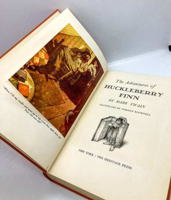 Mark Twain "The Adventures of Huckleberry Finn" c.1940 Cloth-wrapped vintage book Illustrated by Norman Rockwell Color and black and white - Image 4