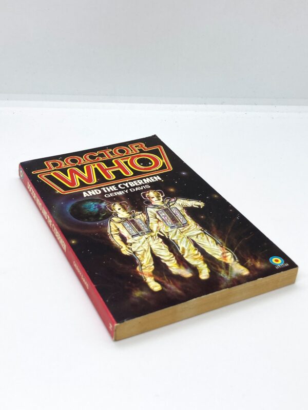1984 Doctor Who novel "The Cybermen" Patrick Troughton as the 2nd Doctor Vintage British paperback Based on a 1967 episode - Image 3