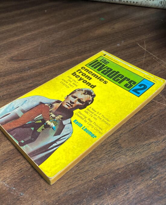 Keith Laumer “The Invaders 2: Enemies From Beyond” 1967 First edition vintage paperback