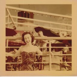 Honeymoon cruise (?) Kodacolor photograph lot [15 pix] [1954] Jamaica (?) A1
