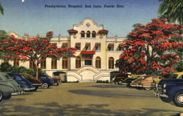 San Juan Puerto Rico Presbyterian Hospital [c.1940] Linen postcard Unposted B1