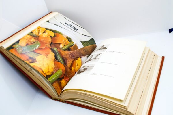 The Rodale Cookbook First edition 1973 Nancy Albright Vintage illustrated hardcover cookbook YUM - Image 7