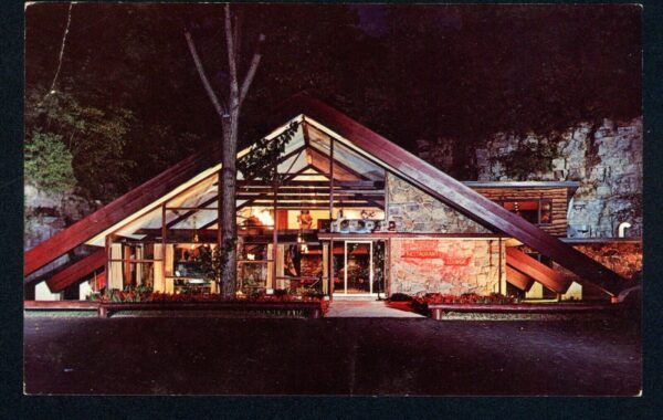 Mohawk Teepee Restaurant postcard c.1963 Unposted Amsterdam New York B1