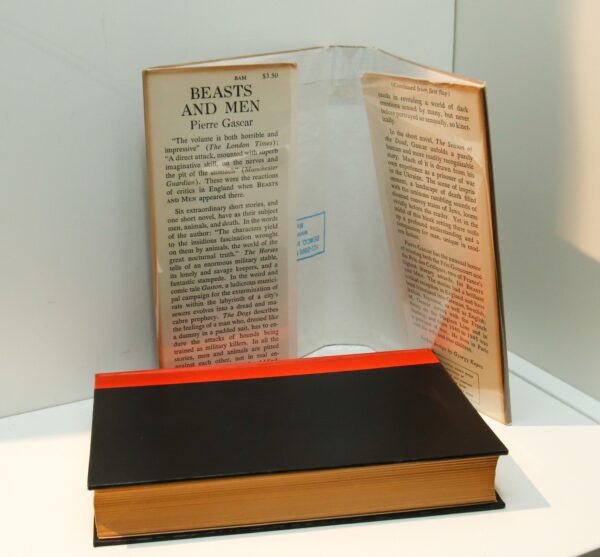 Beasts and Men First edition hardcover [1956] Pierre Gascar Vintage hardcover in two-tone cloth wrapped boards - Image 4