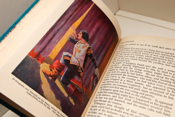 Children's Bookshelf "The Three Musketeers" [c. 1931]  cloth wrapped hardcover Illustrated by Edward Robbins Higgins - Image 8