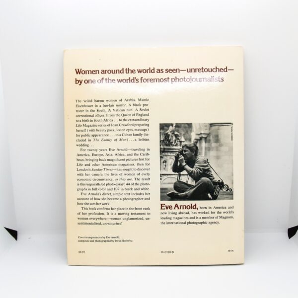 Eve Arnold "The Unretouched Woman" 1976 First edition paperback photography book Full-color & black and white photographs - Image 2