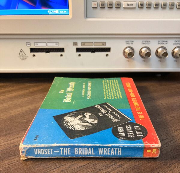 Armed Services Edition "The Bridal Wreath" Sigrid Undset 1945 Vintage paperback book - Image 4