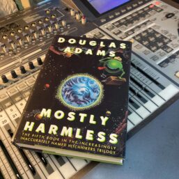 Douglas Adams "Mostly Harmless" 1992 Vintage hardcover Early printing Original dust jacket