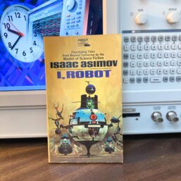 For the Sci Fi Fan "I, Robot" Vintage paperback Isaac Asimov 1970 printing