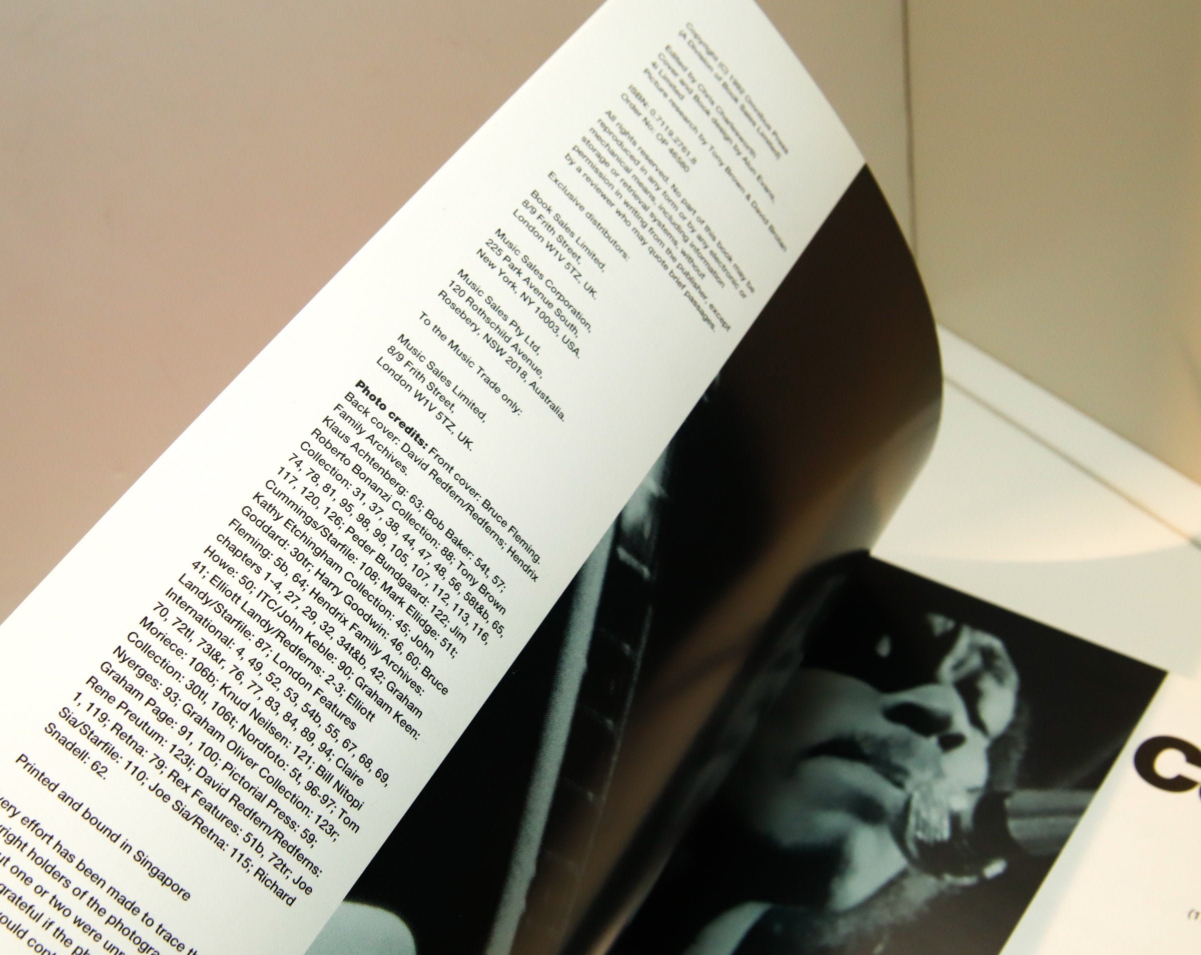 Jimi Hendrix Visual Documentary: 1992 First Edition Softcover Book - Image 6