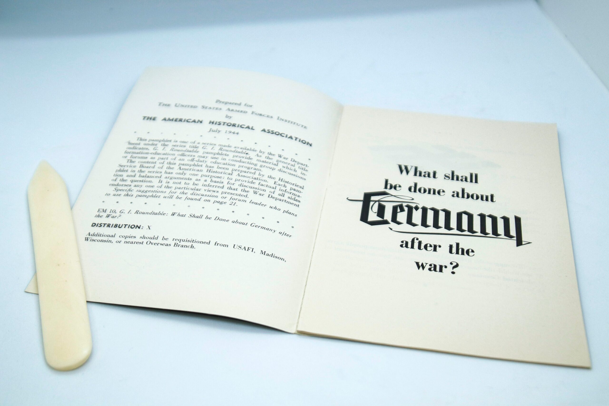 US Gov't World War II booklet "What Shall be Done About Germany After the War?" 1944 24 page softcover book - Image 3