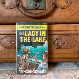 Raymond Chandler "The Lady in the Lake" Vintage paperback 1976 Philip Marlowe