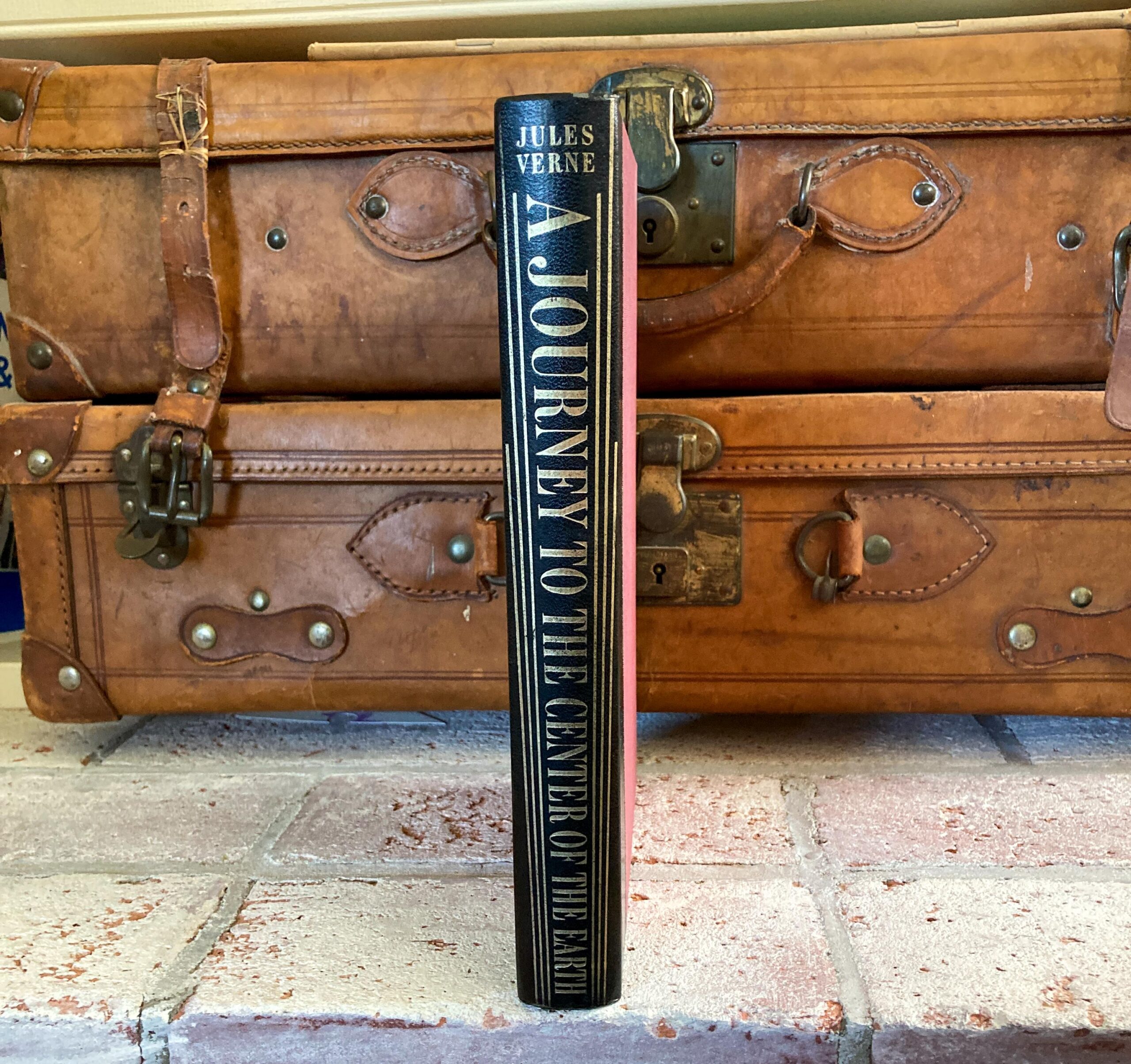 Jules Verne "A Journey to the Center of the Earth" c.1966 illustrated vintage hardcover - Image 3