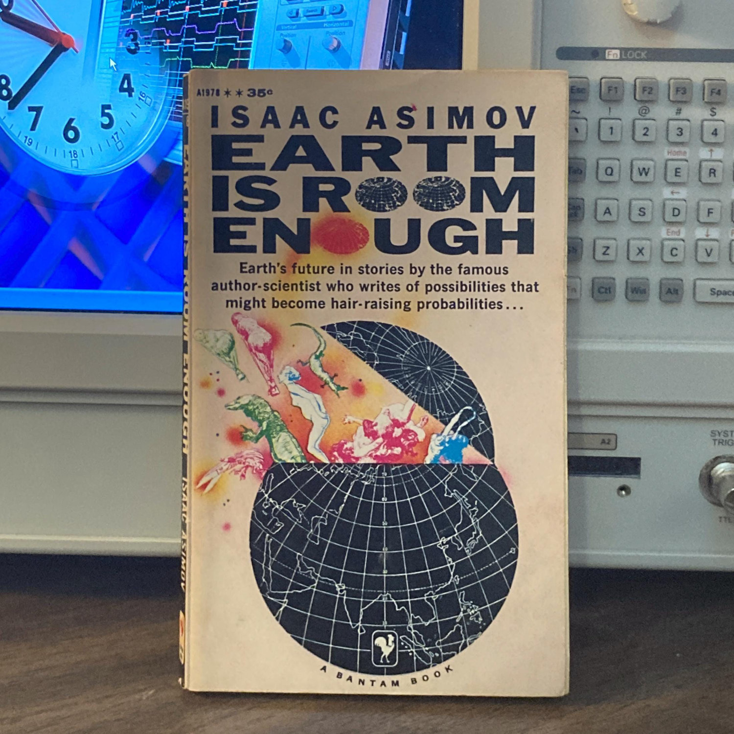 Isaac Asimov "Earth is Room Enough" 1959 vintage sci fi paperback