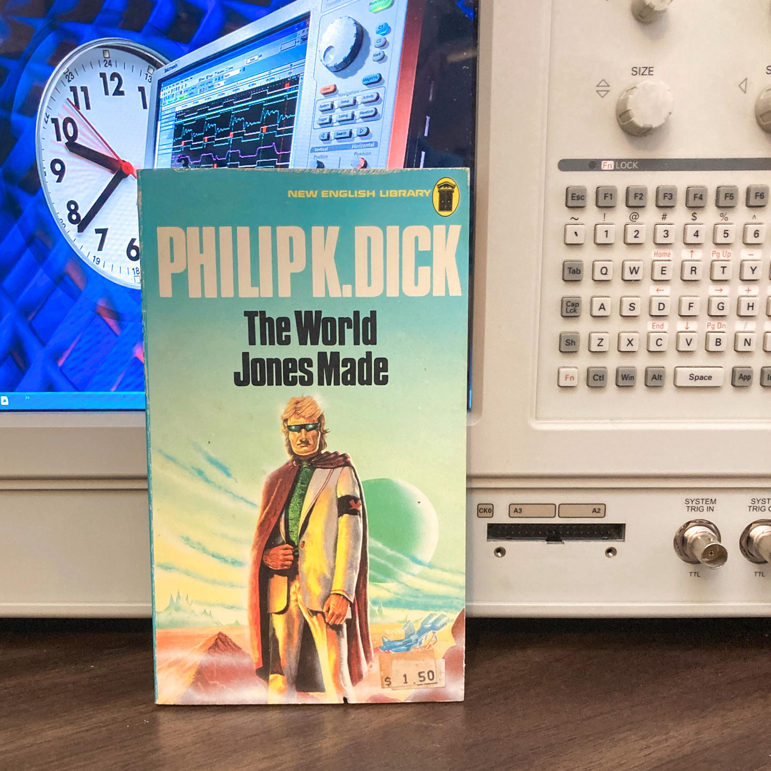 Philip K. Dick "The World Jones Made" Vintage British paperback 1976