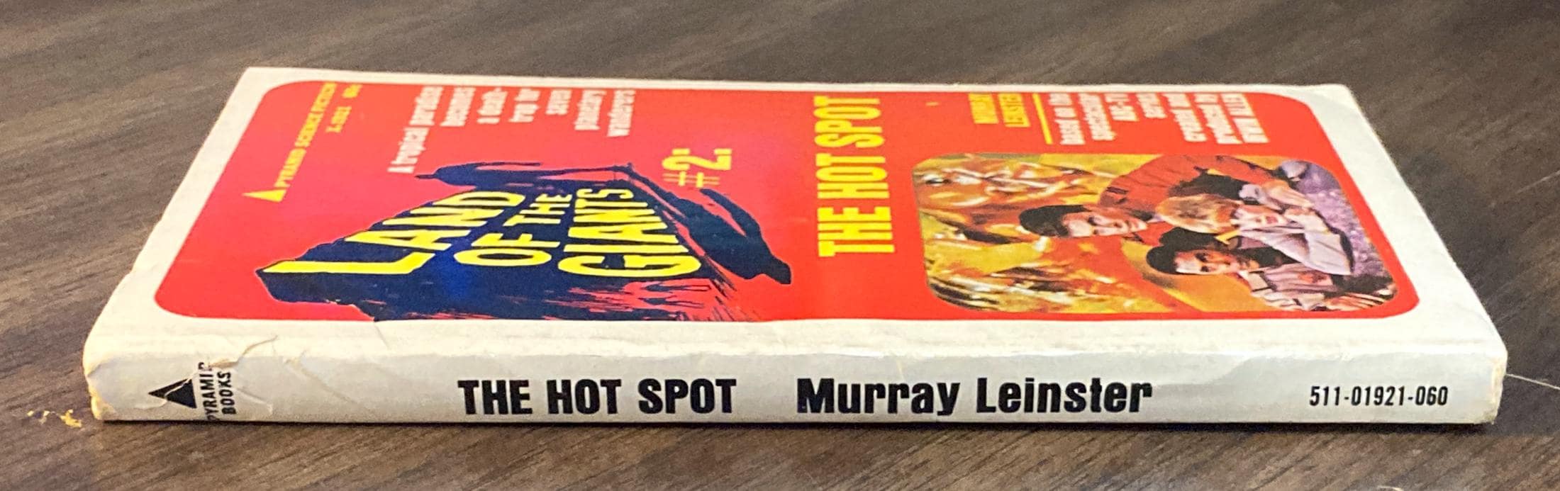 Land of the Giants "The Hot Spot" Murray Leinster 1969 First edition vintage paperback - Image 3