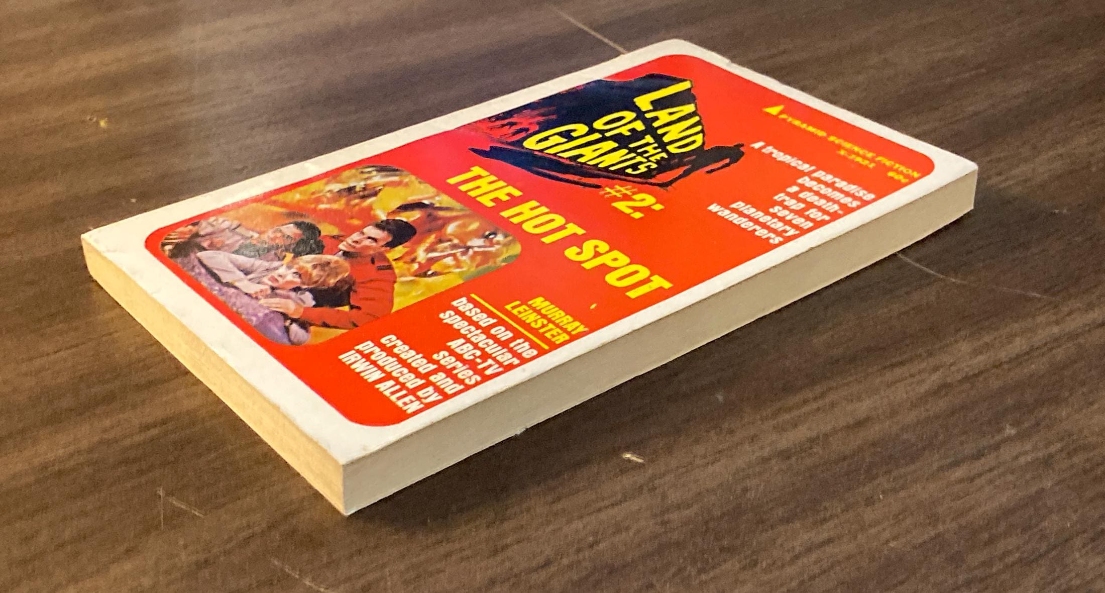 Land of the Giants "The Hot Spot" Murray Leinster 1969 First edition vintage paperback - Image 5