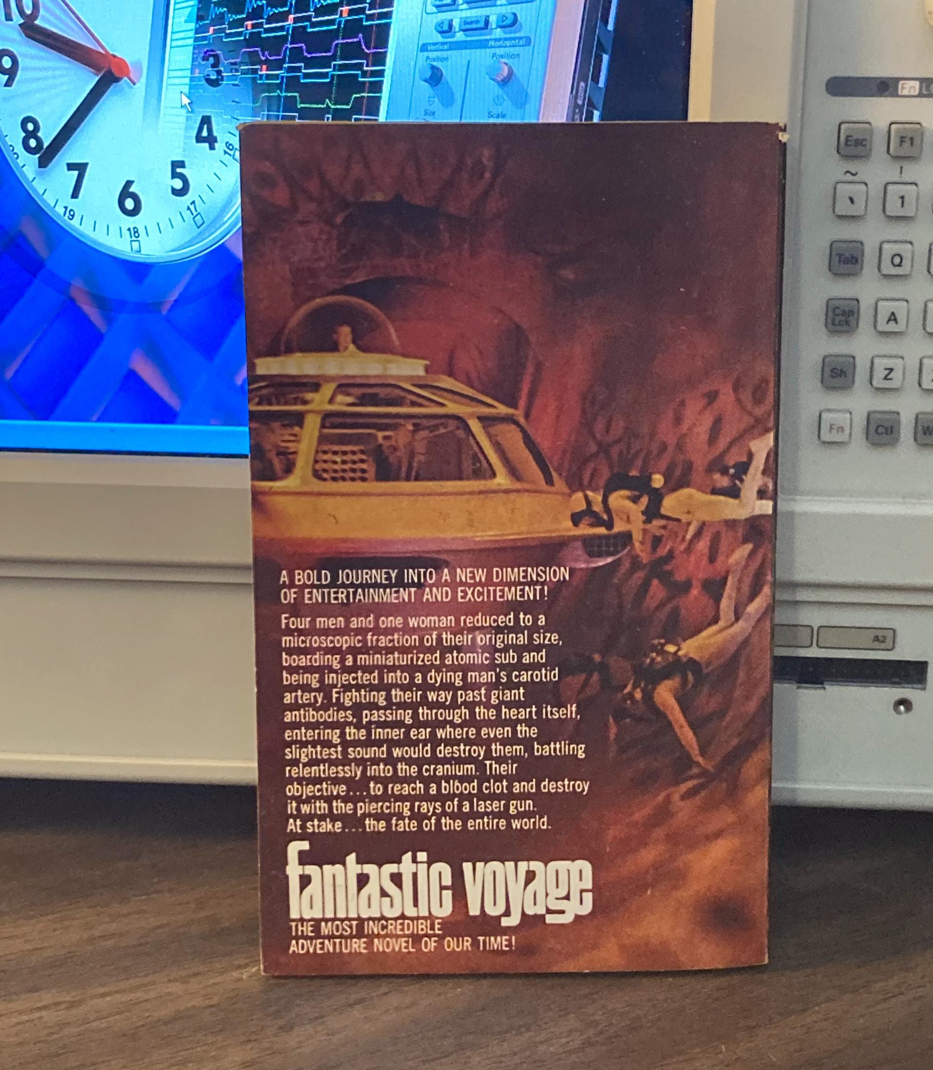 Isaac Asimov "Fantastic Voyage" First edition vintage 1966 movie tie-in paperback - Image 2