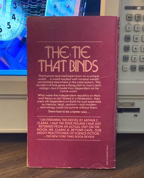 Arthur C. Clarke “Earthlight” 1977 vintage paperback