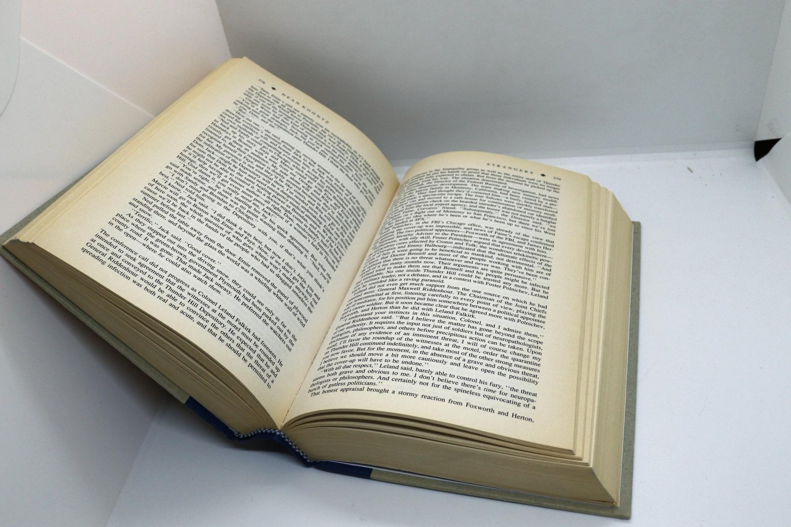 Dean Koontz Three Novels Strangers Voice of the Night The Mask 1994 First Printing Hardcover - Image 6