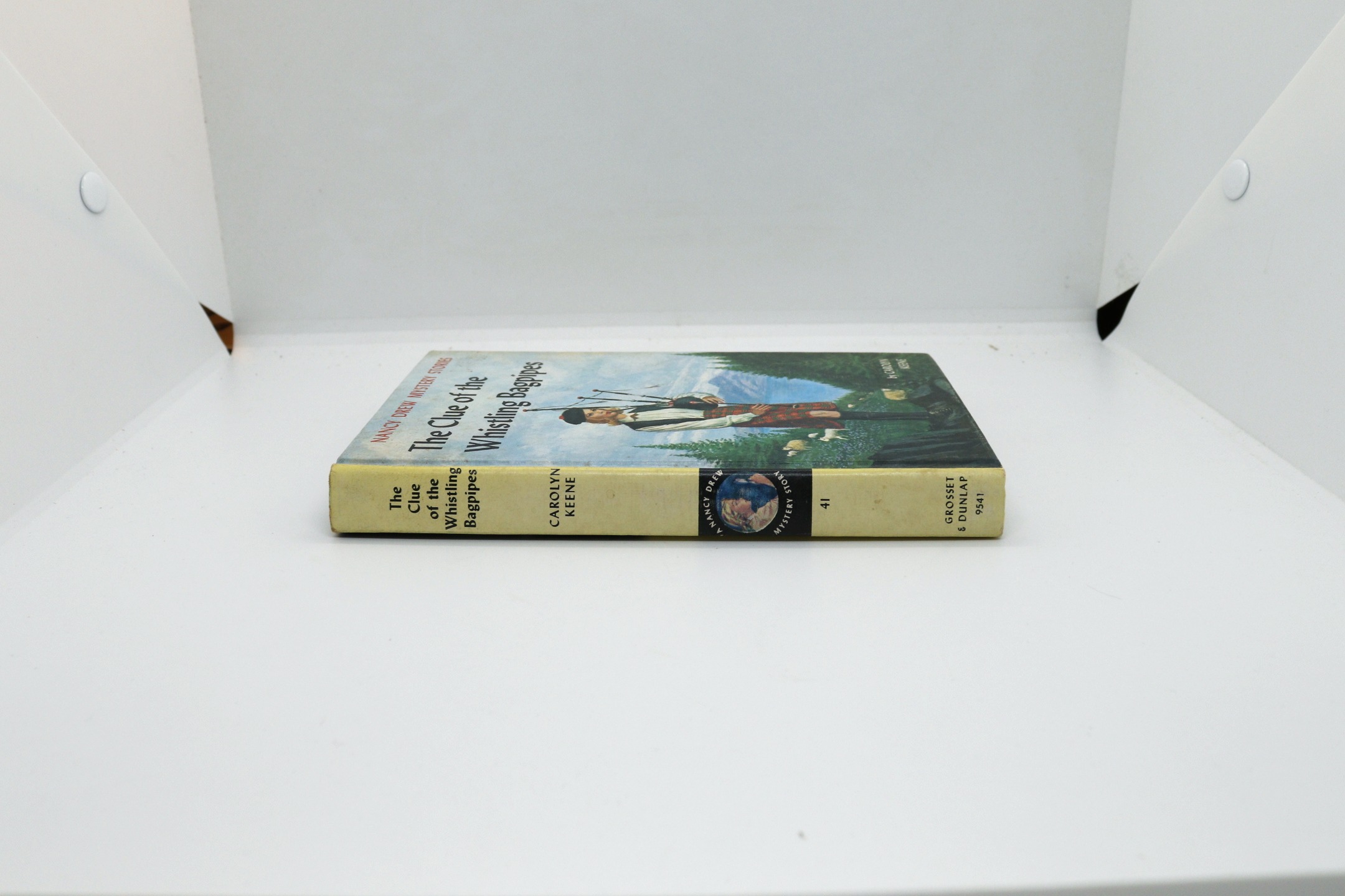 The Clue of the Whistling Bagpipes - Hudson Fine Books