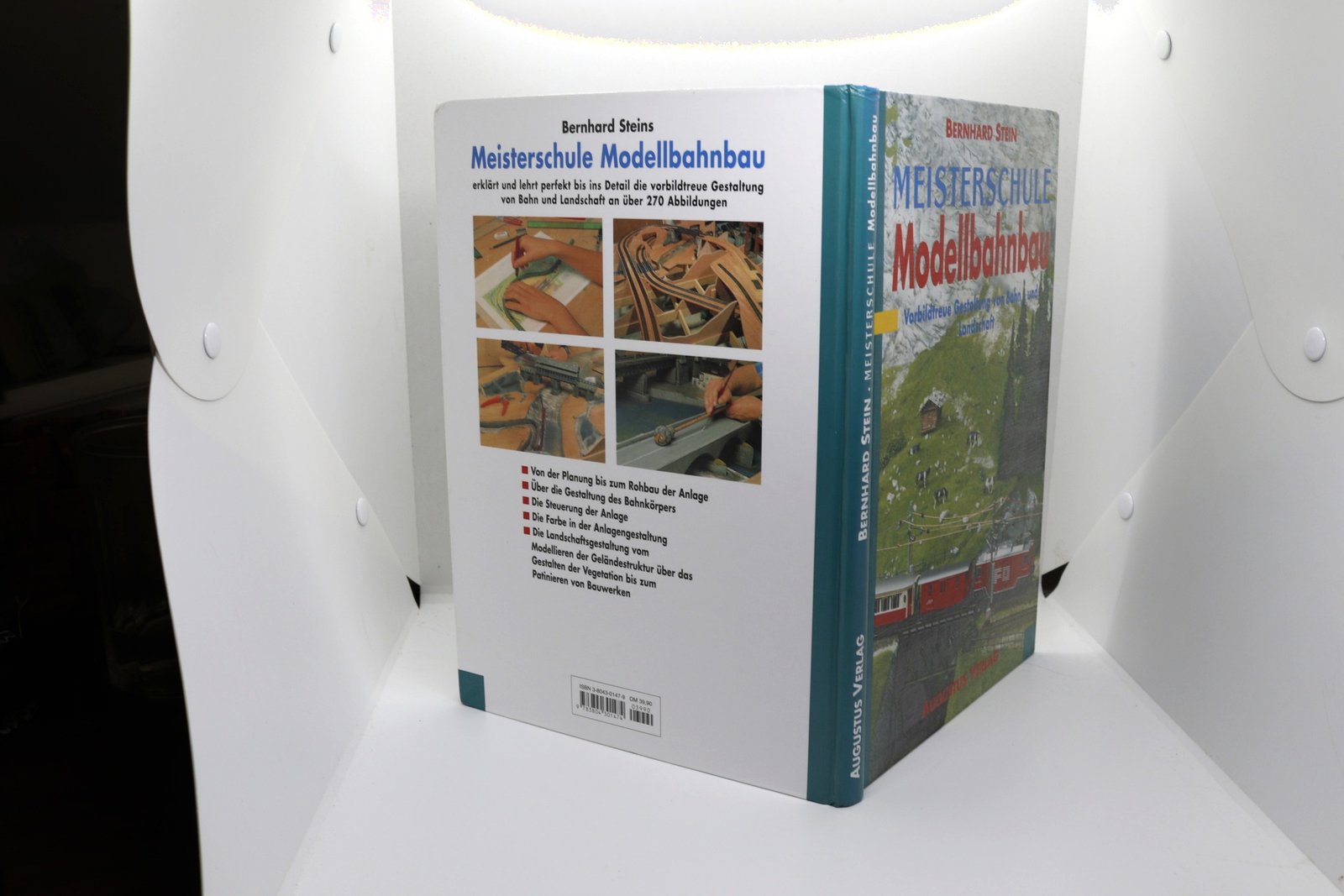 Meisterschule Modellbahnbau: Vorbildtreue Gestaltung von Bahn und Landschaft - Hudson Fine Books