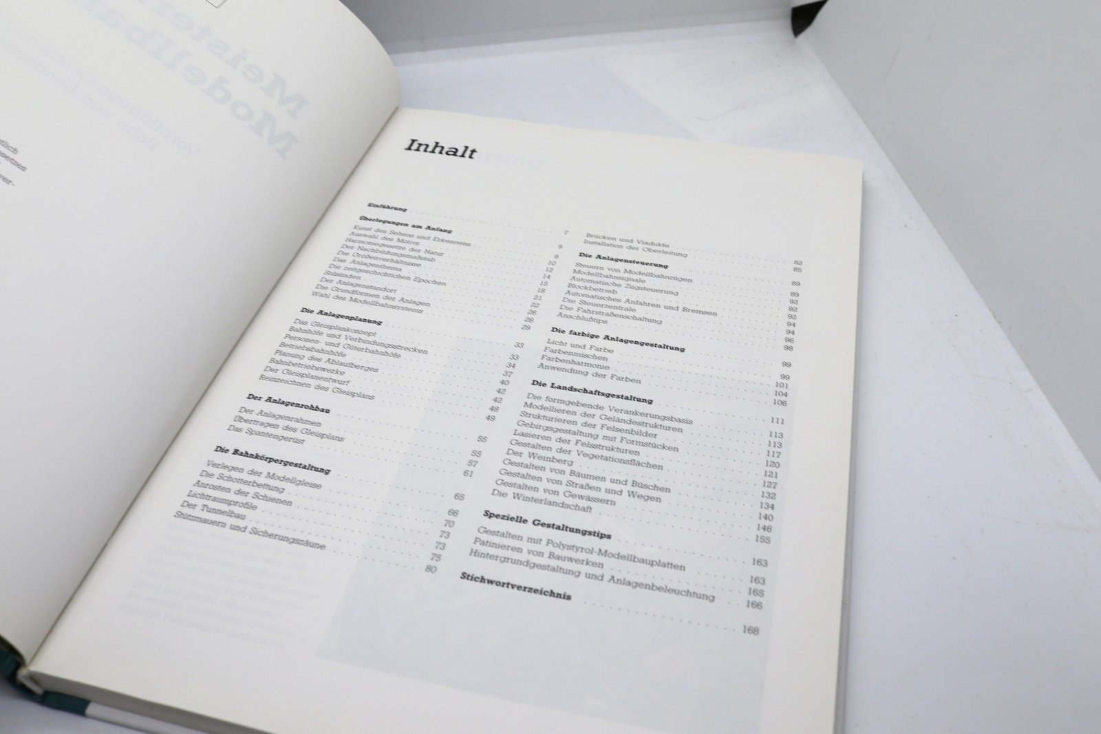 Meisterschule Modellbahnbau: Vorbildtreue Gestaltung von Bahn und Landschaft - Hudson Fine Books