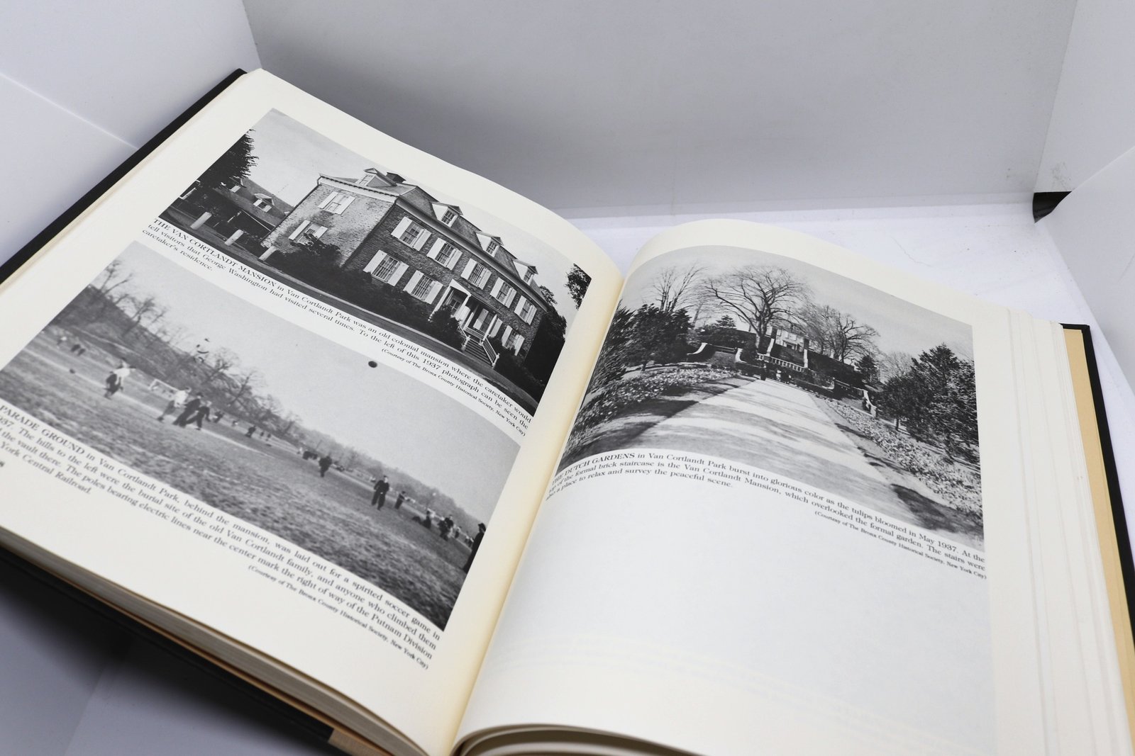 The Beautiful Bronx (1920-1950) - Hudson Fine Books