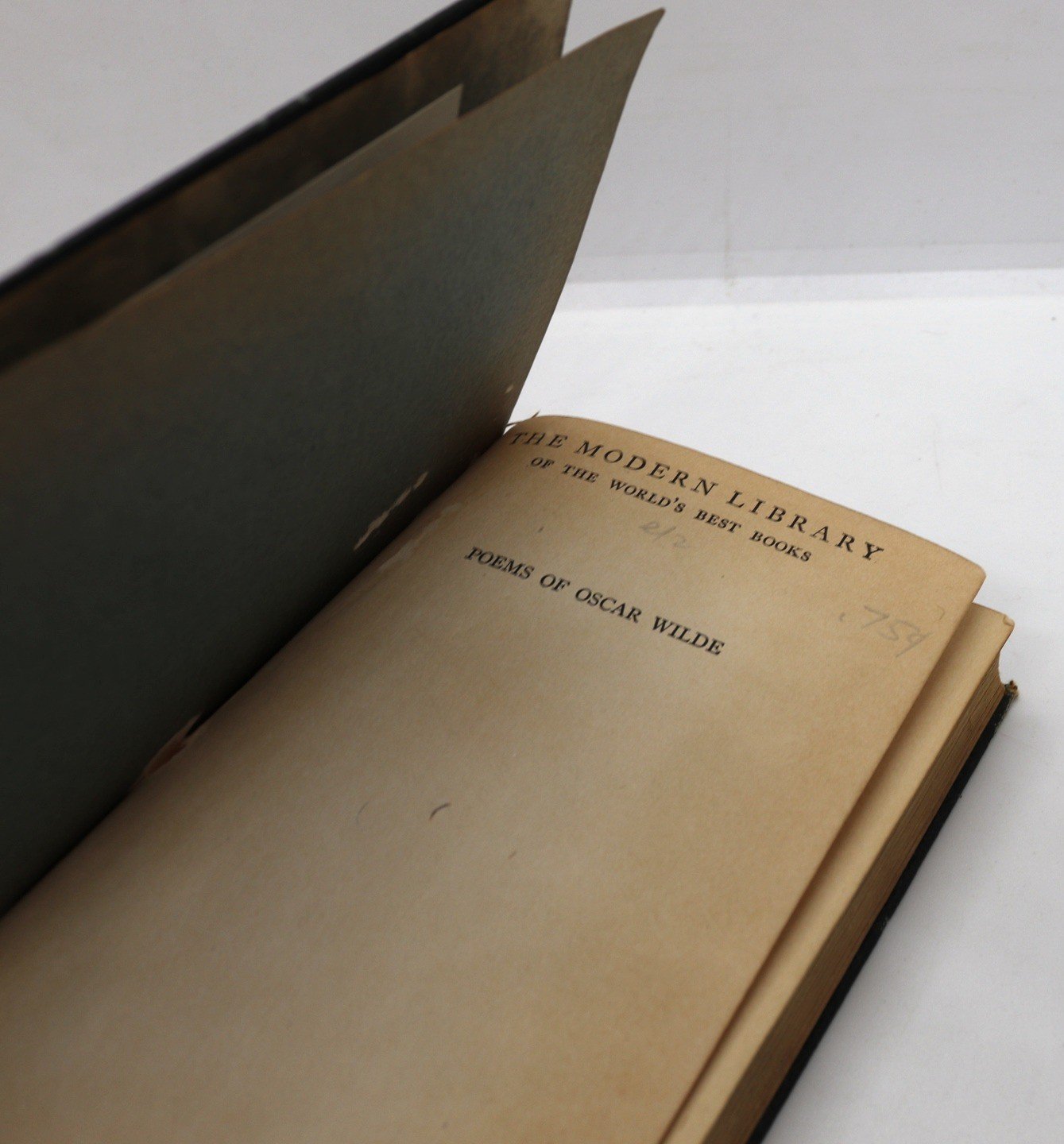 Poems of Oscar Wilde - Hudson Fine Books