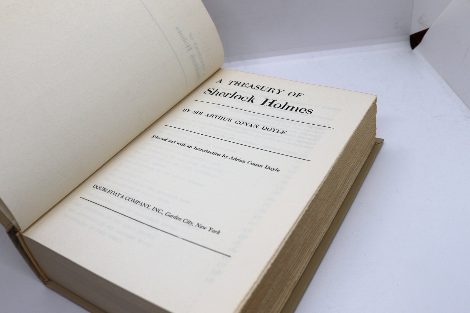 A Treasury of Sherlock Holmes - Hudson Fine Books