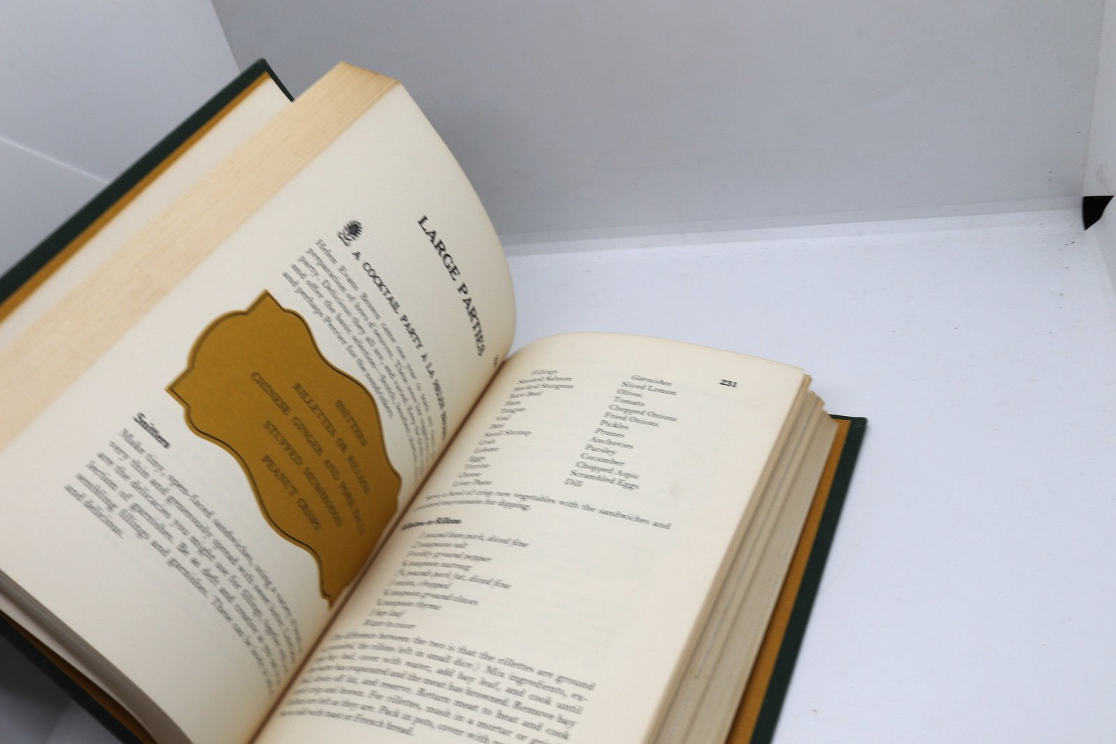 James Beard's Menus For Entertaining - Hudson Fine Books