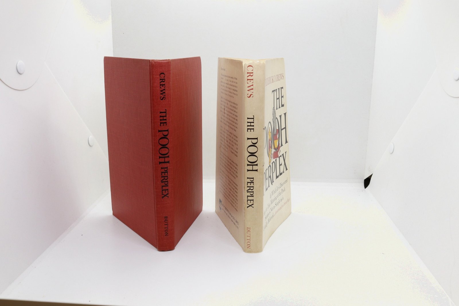 The Pooh Perplex: A Freshman Casebook - Hudson Fine Books